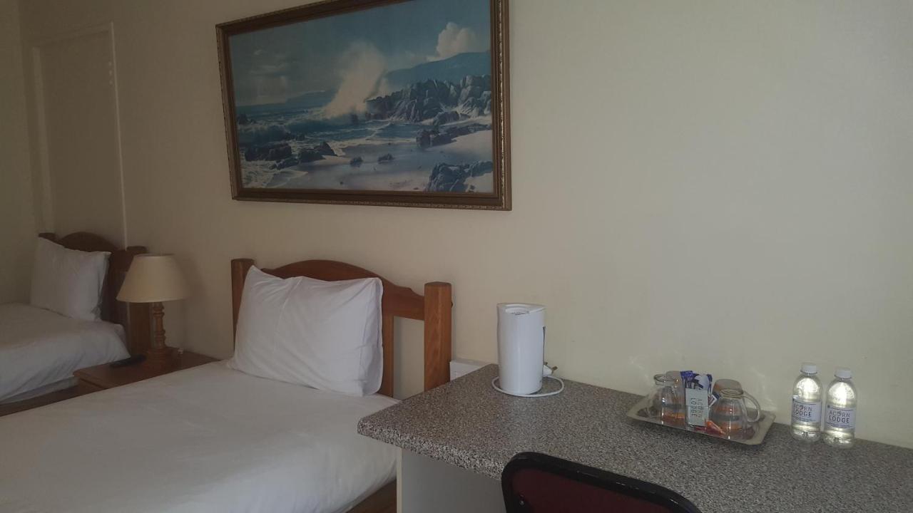 Acorn Lodge & Skydeck Potchefstroom Bagian luar foto