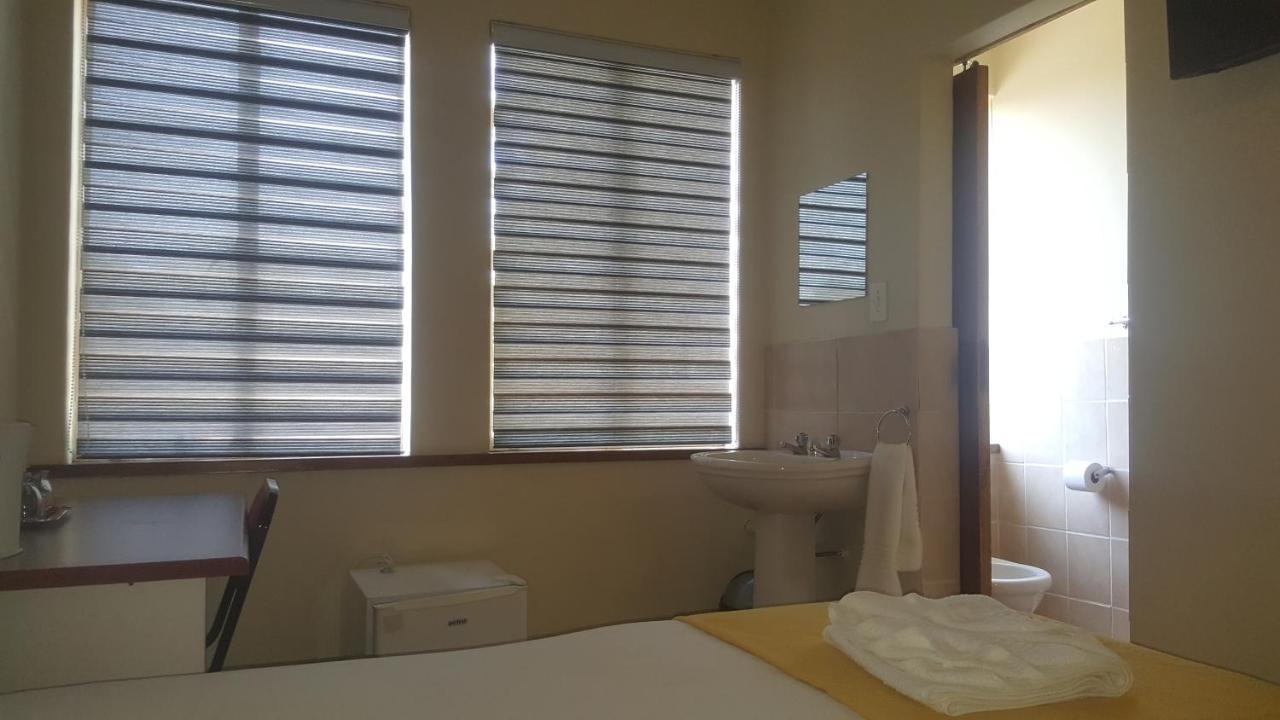 Acorn Lodge & Skydeck Potchefstroom Bagian luar foto