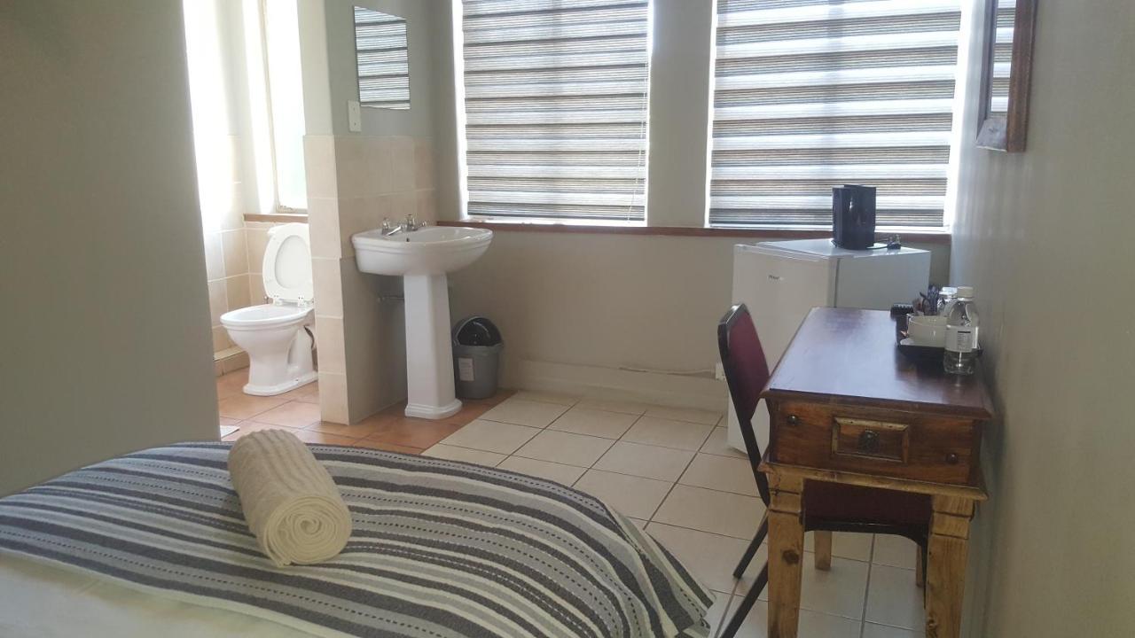 Acorn Lodge & Skydeck Potchefstroom Bagian luar foto