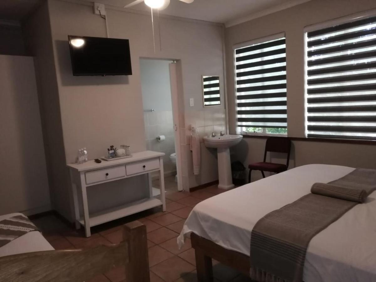 Acorn Lodge & Skydeck Potchefstroom Bagian luar foto