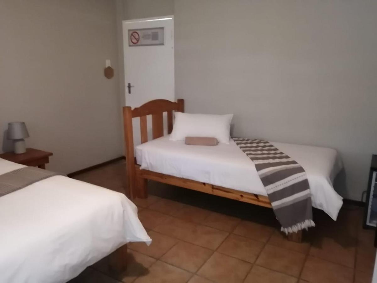 Acorn Lodge & Skydeck Potchefstroom Bagian luar foto