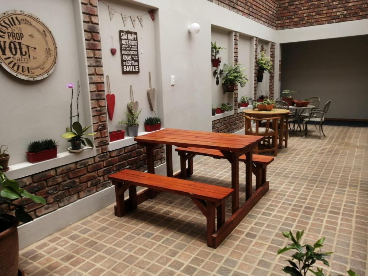 Acorn Lodge & Skydeck Potchefstroom Bagian luar foto