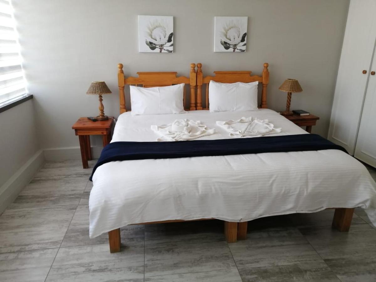 Acorn Lodge & Skydeck Potchefstroom Bagian luar foto