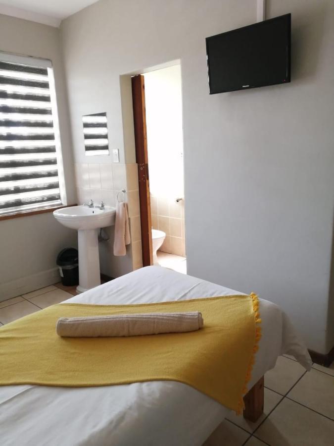 Acorn Lodge & Skydeck Potchefstroom Bagian luar foto