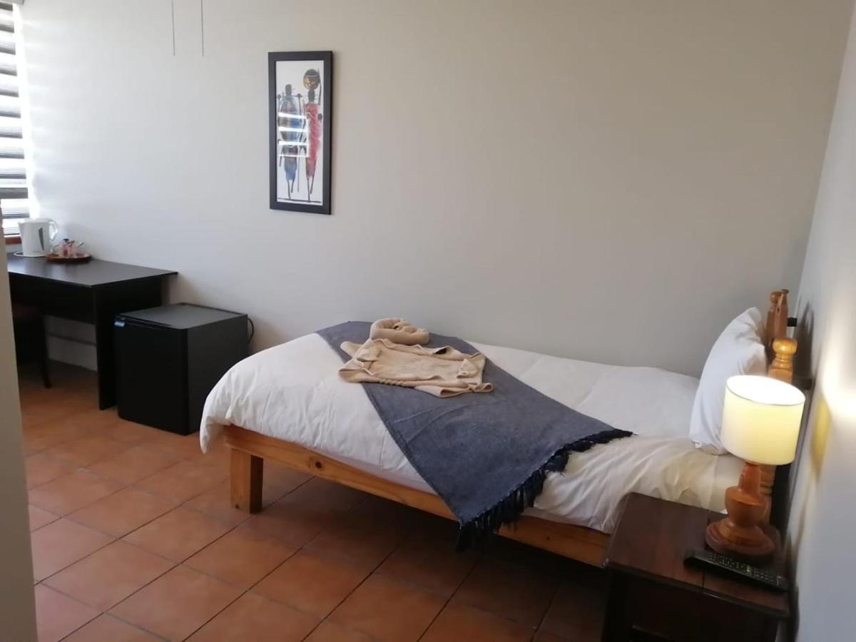 Acorn Lodge & Skydeck Potchefstroom Bagian luar foto