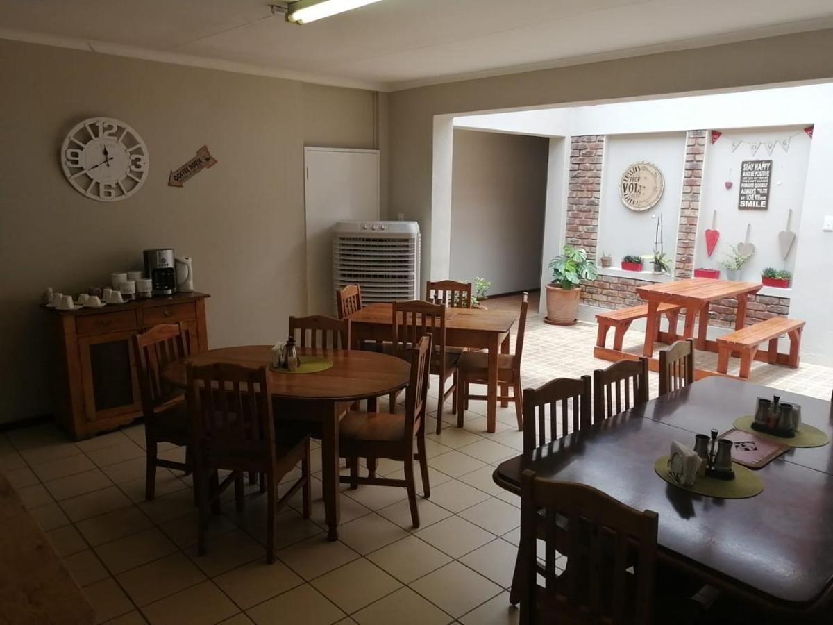 Acorn Lodge & Skydeck Potchefstroom Bagian luar foto