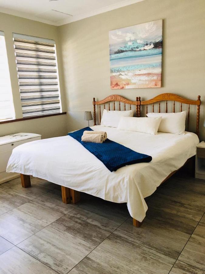 Acorn Lodge & Skydeck Potchefstroom Bagian luar foto