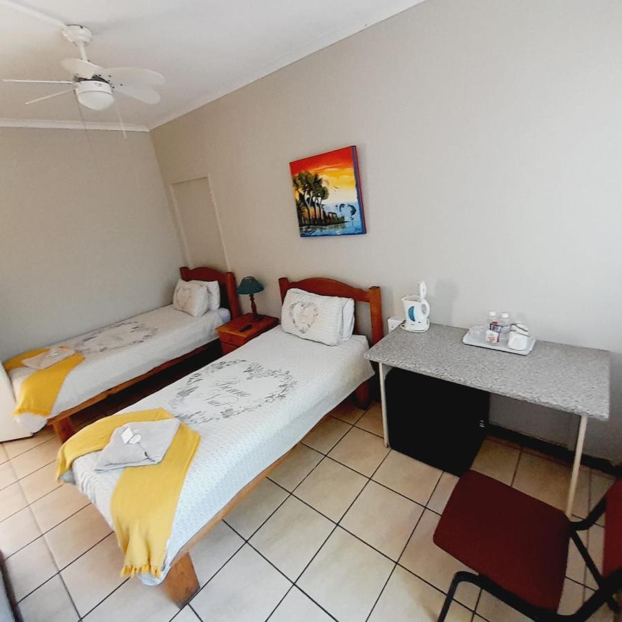 Acorn Lodge & Skydeck Potchefstroom Bagian luar foto