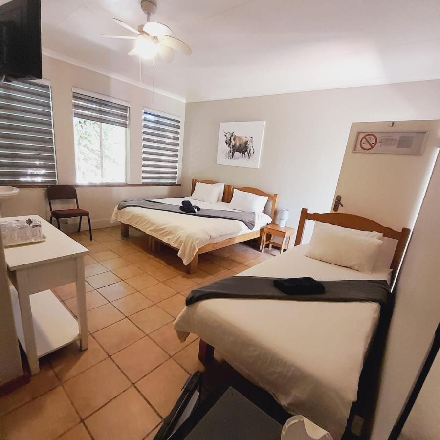 Acorn Lodge & Skydeck Potchefstroom Bagian luar foto