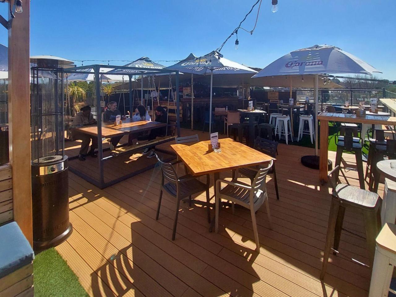 Acorn Lodge & Skydeck Potchefstroom Bagian luar foto
