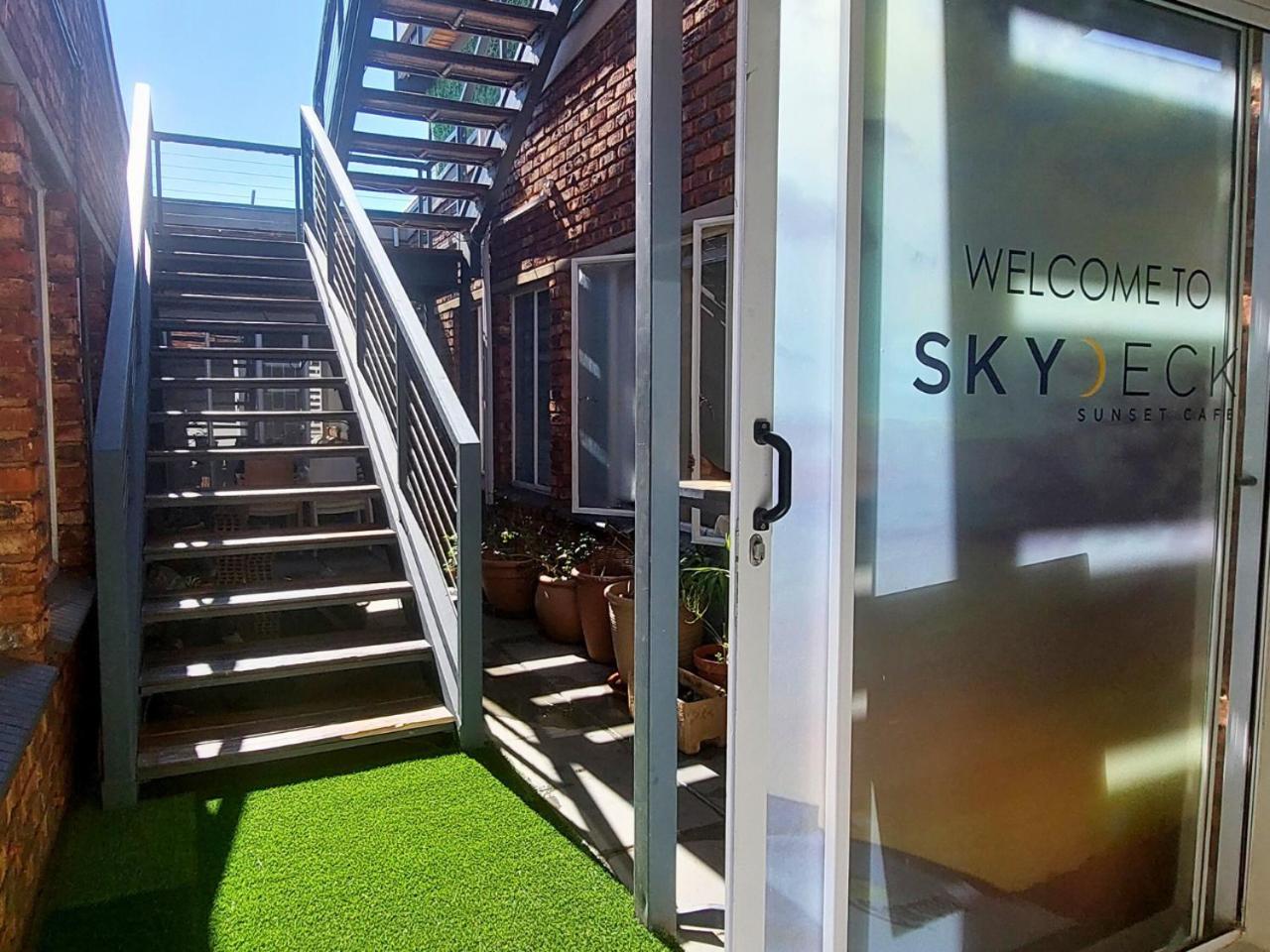 Acorn Lodge & Skydeck Potchefstroom Bagian luar foto