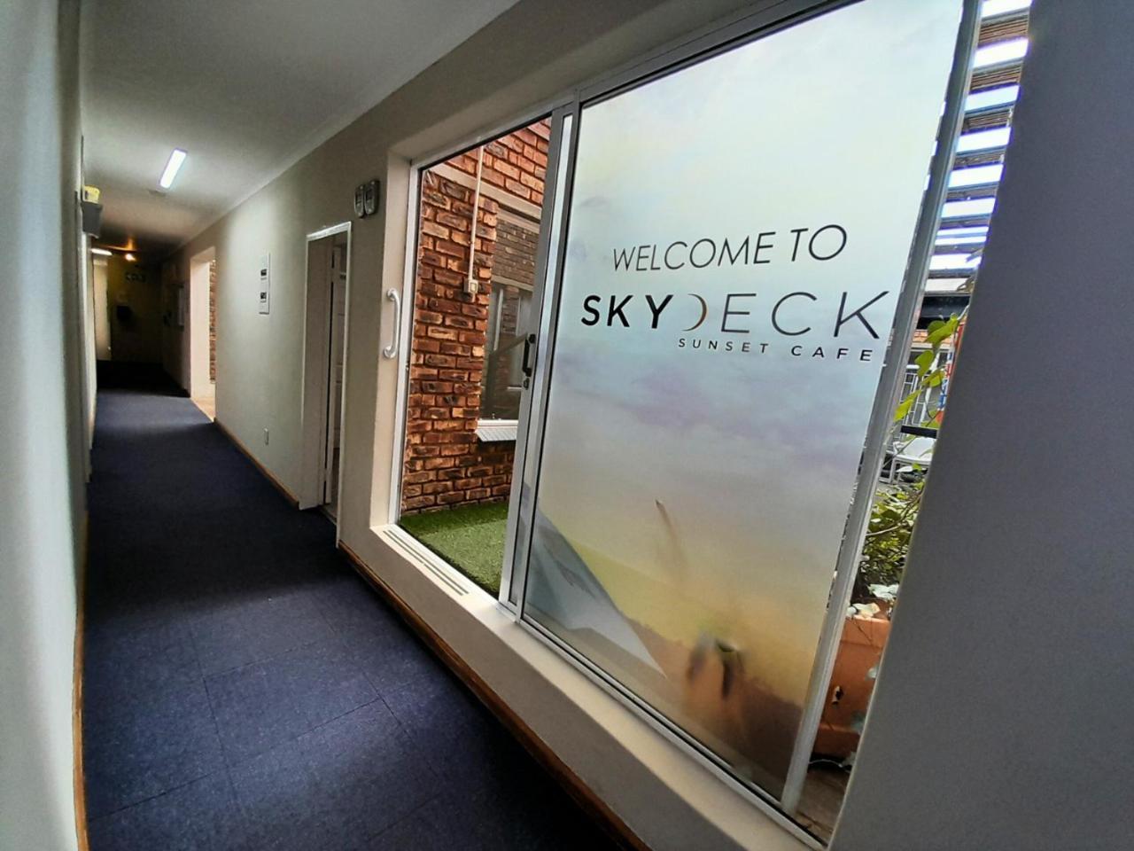 Acorn Lodge & Skydeck Potchefstroom Bagian luar foto